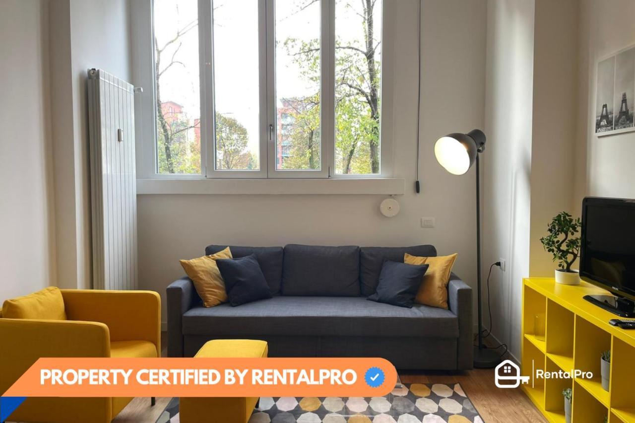 Appartamento Navigli Design Loft - 7 Stops From Duomo, Ac, Netflix Milano Esterno foto